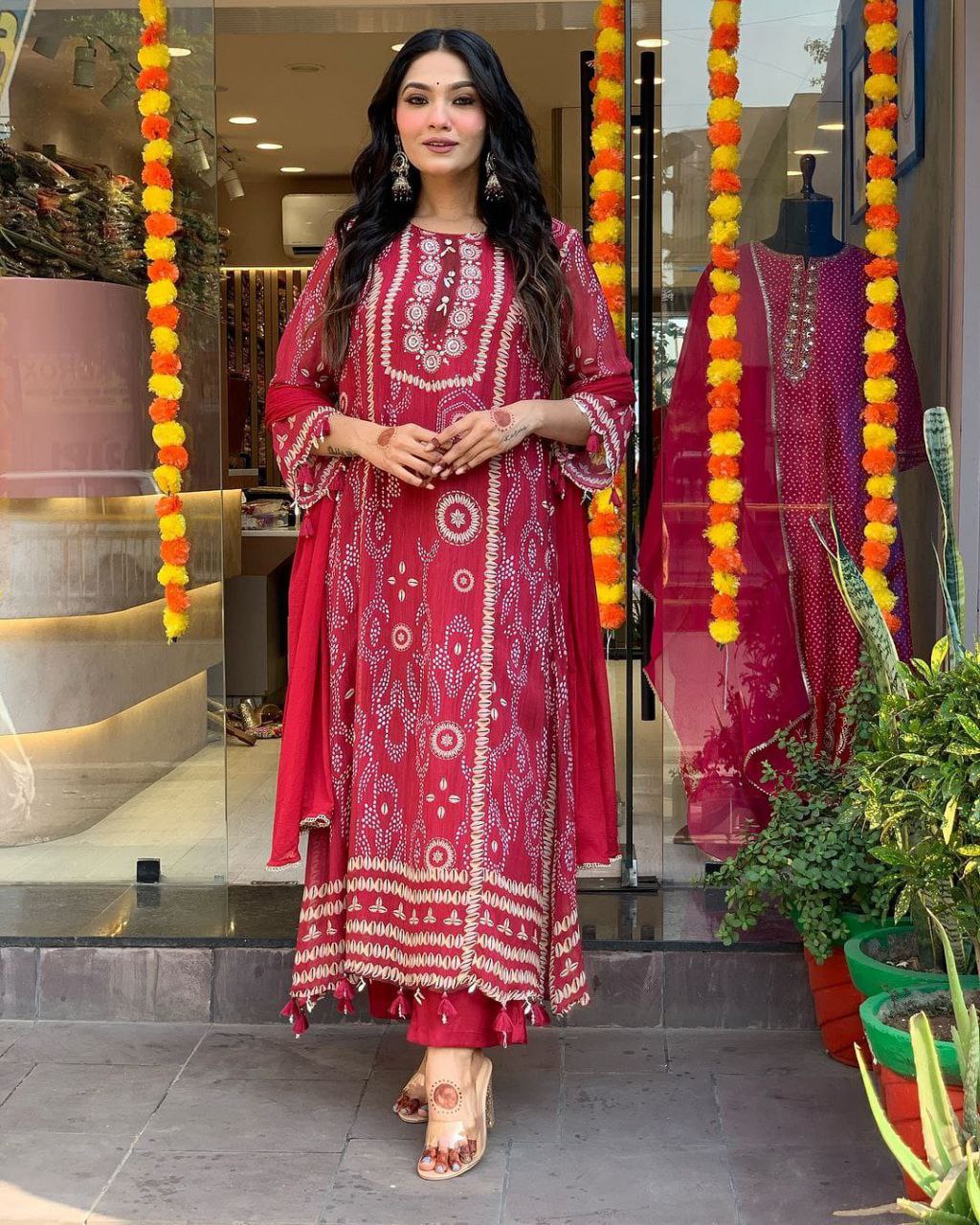 Maroon Colur Beautiful Neck Hand Work Cotton Lining Suit Set